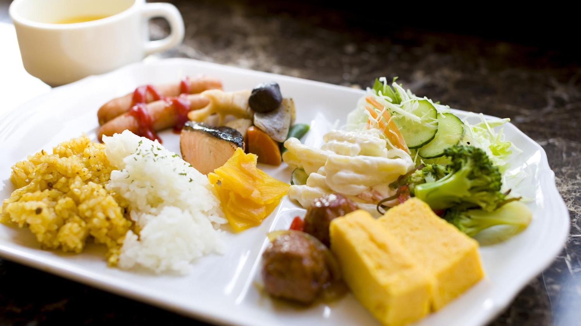 Toyoko Inn Hokkaido Tomakomai Ekimae Buitenkant foto