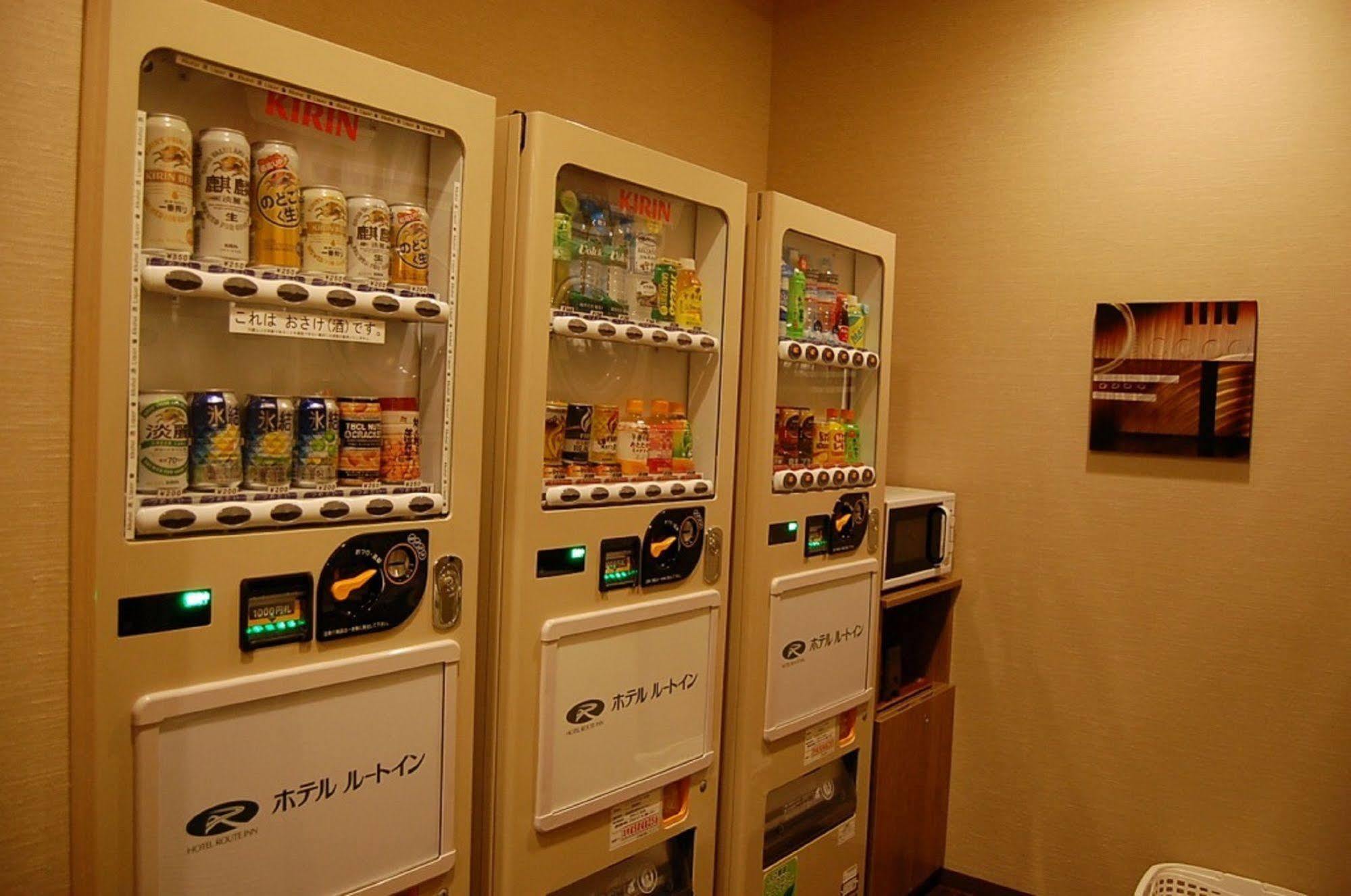 Toyoko Inn Hokkaido Tomakomai Ekimae Buitenkant foto
